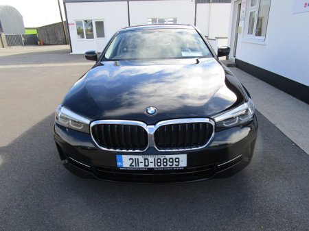 2021 BMW 5-Series - photo 2