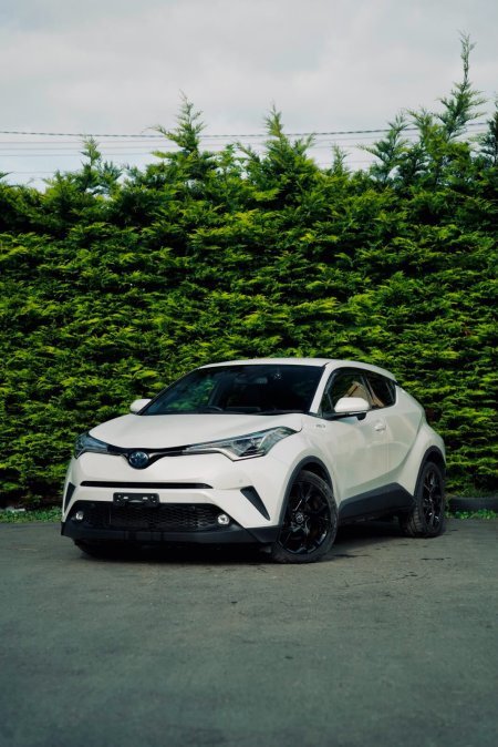 2017 Toyota C-HR 1.8 HYBRID LUNA