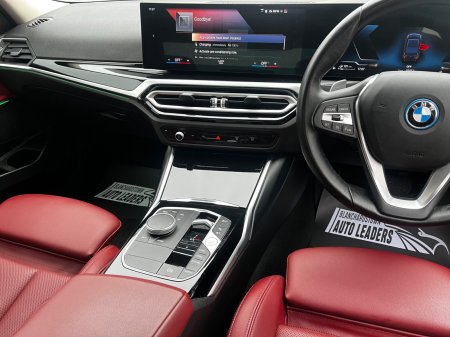 2023 BMW 3-Series - photo 15