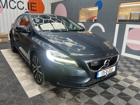 2017 Volvo V40 2017 VOLVO V40 D4 2.0 AUTOMATIC / CRUISE CONTROL / PARKING CAMERA / ELECTRIC MEMORY & HEATED SEATS /