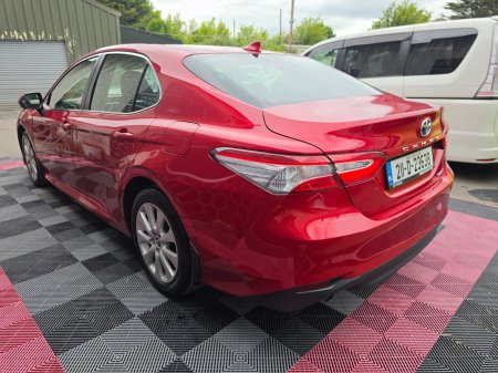 2021 Toyota Camry - photo 2