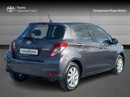 2014 Toyota Yaris - photo 2