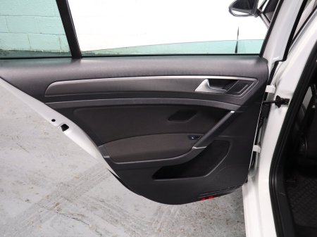 2018 Volkswagen Golf - photo 30