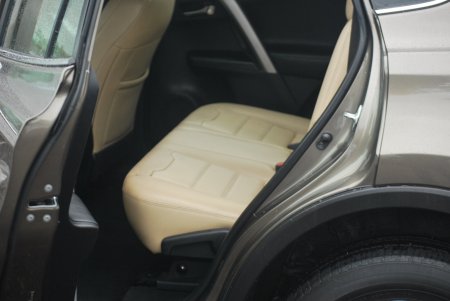 2017 Toyota RAV4 - photo 10