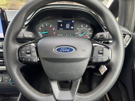 2022 Ford Fiesta - photo 10