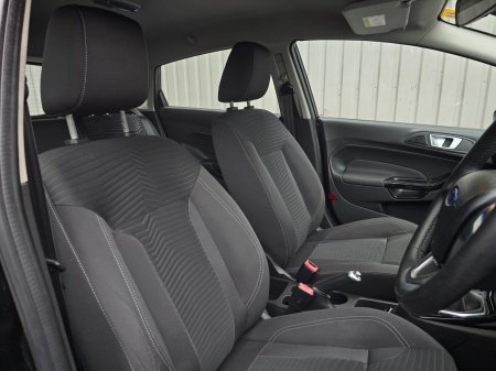 2016 Ford Fiesta - photo 12