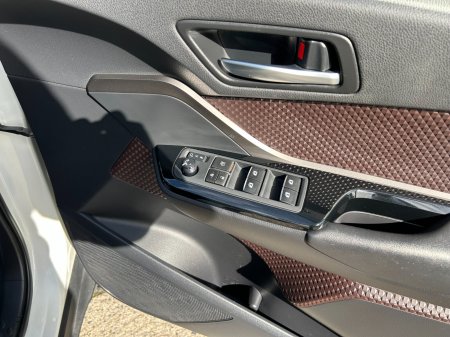 2017 Toyota C-HR - photo 12
