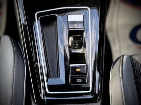 2024 Volkswagen Golf - photo 26