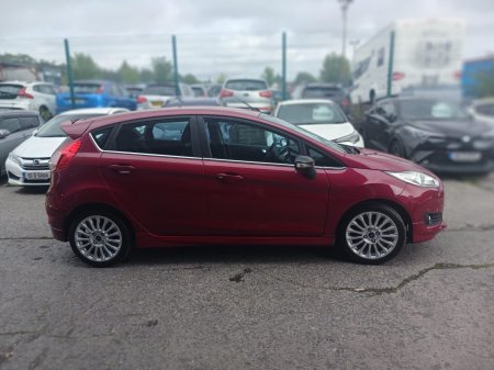 2015 Ford Fiesta - photo 3