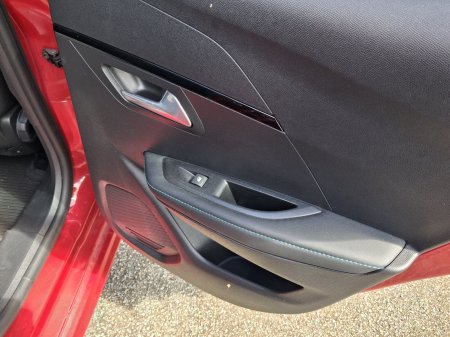 2021 Peugeot 208 - photo 18