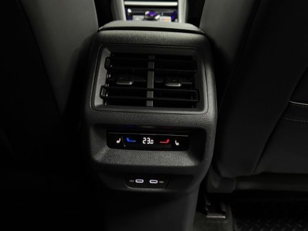 2025 Volkswagen Tiguan - photo 14