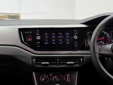 2019 Volkswagen Polo - photo 12