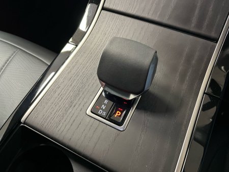2025 Land Rover Range Rover Evoque - photo 4