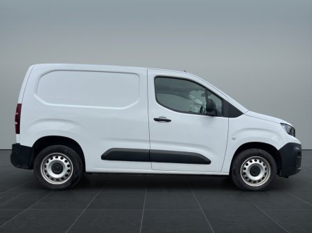 2023 Peugeot Partner - photo 2