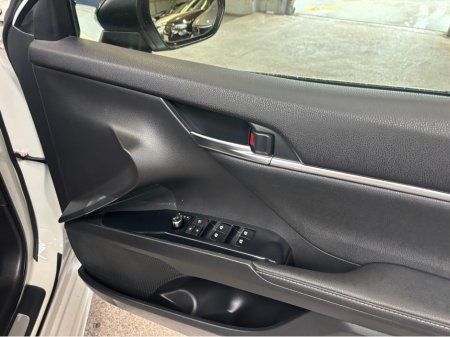 2019 Toyota Camry - photo 8