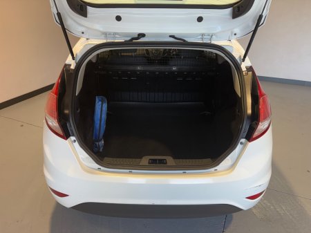 2016 Ford Fiesta - photo 8