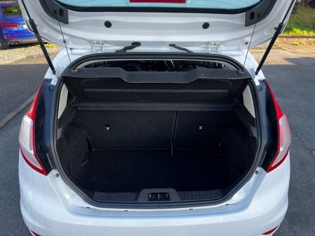 2016 Ford Fiesta - photo 13