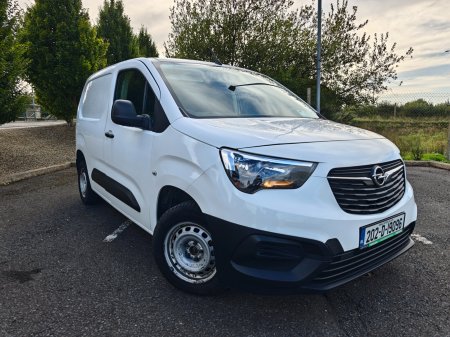 2020 Opel Combo - photo 2