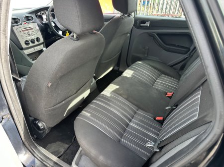 2009 Ford Focus - photo 22