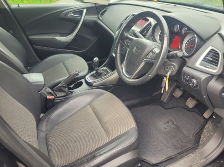 2013 Opel Astra - photo 4