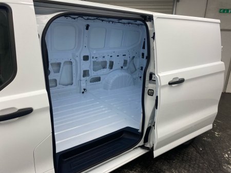 2026 Ford Transit Custom - photo 15