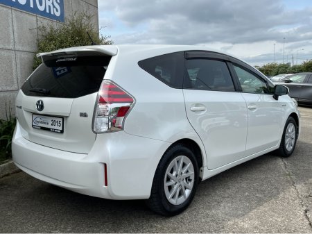 2015 Toyota Prius - photo 4
