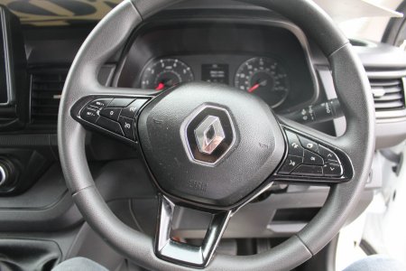 2023 Renault Trafic - photo 17