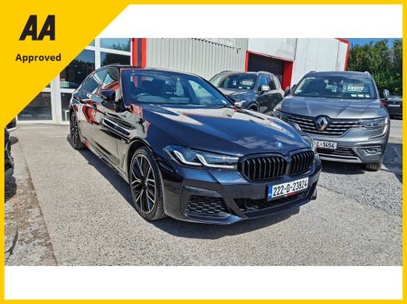 2022 BMW 5-Series - photo 2