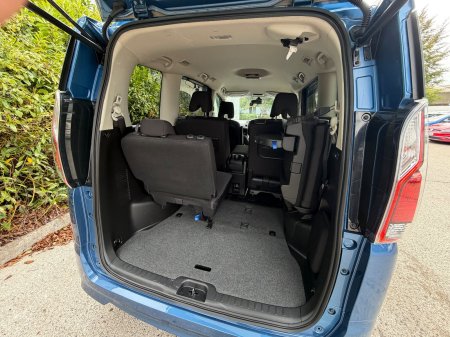 2019 Nissan Serena - photo 23
