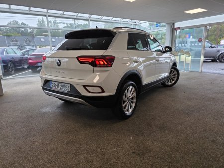 2025 Volkswagen T-Roc - photo 4