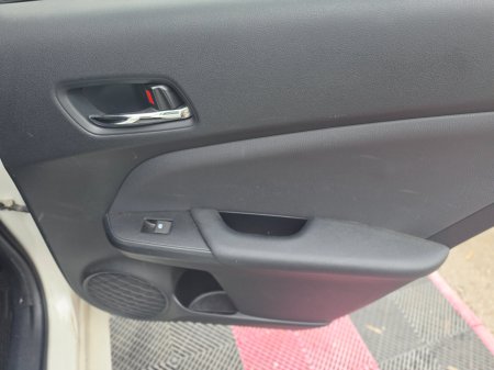 2016 Toyota Prius - photo 15