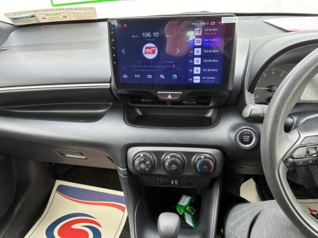 2021 Toyota Yaris - photo 19