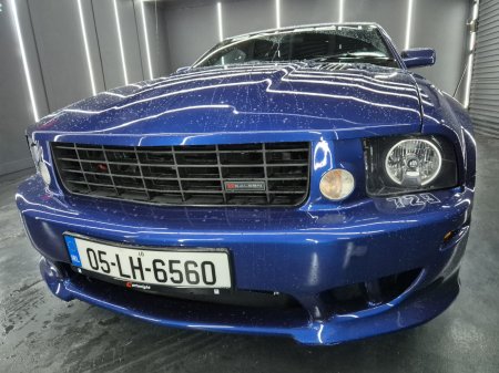 2005 Ford Mustang - photo 2