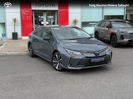 2026 Toyota Corolla Corolla Saloon Lunasport