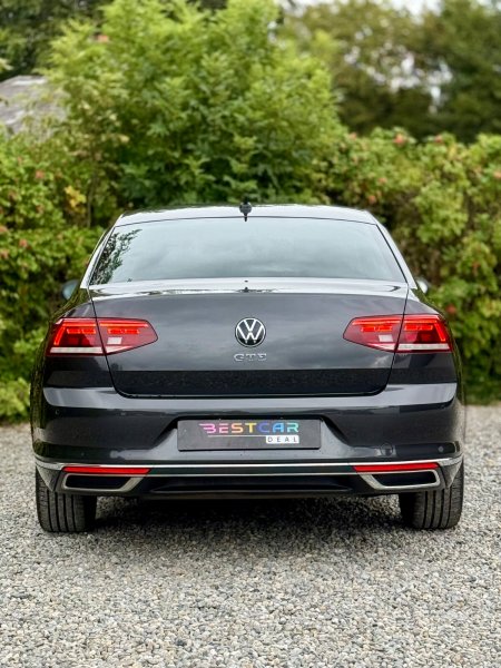 2021 Volkswagen Passat - photo 12