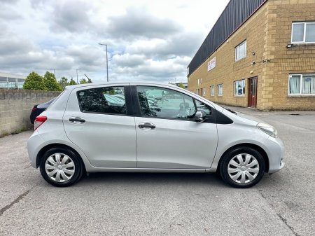 2014 Toyota Yaris - photo 3
