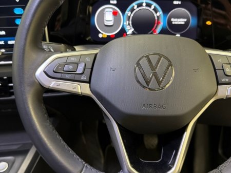 2025 Volkswagen Golf - photo 17
