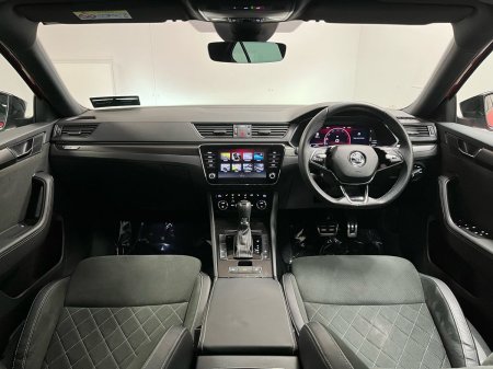 2024 Skoda Superb - photo 2