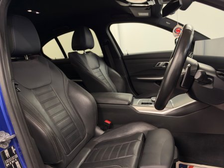 2023 BMW 3-Series - photo 13