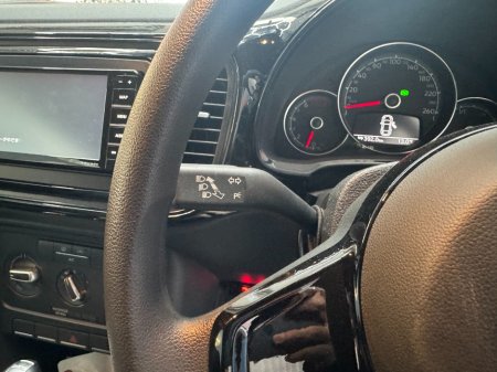 2017 Volkswagen Beetle - photo 11
