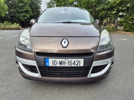 2010 Renault Scenic - photo 2