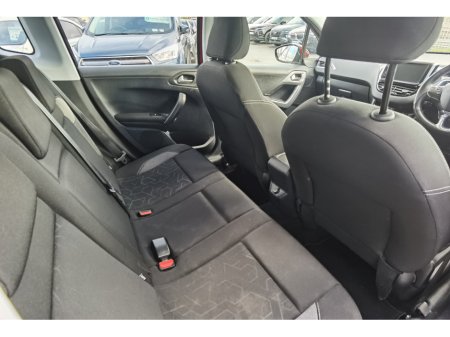 2017 Peugeot 2008 - photo 11