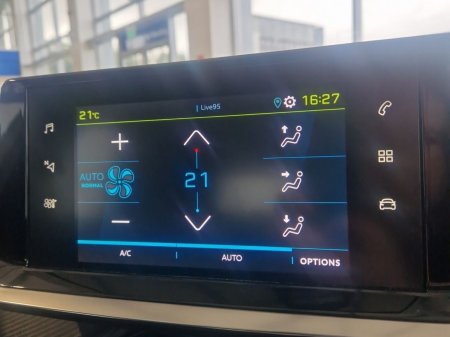 2021 Peugeot 208 - photo 24