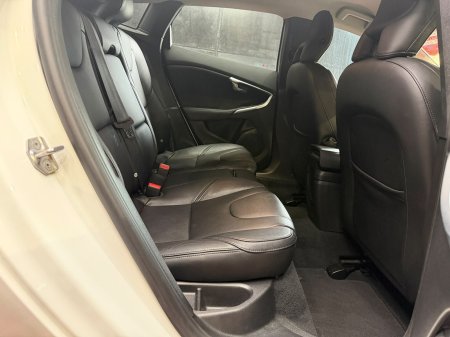 2015 Volvo V40 - photo 30