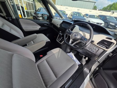2017 Nissan Serena - photo 10