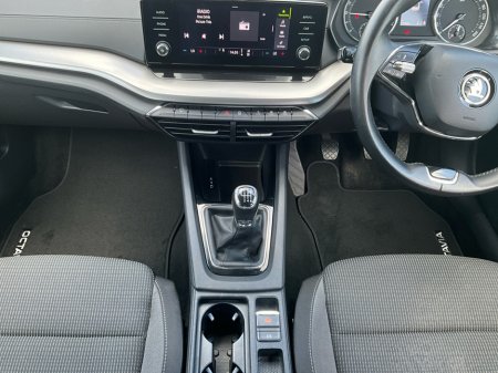 2022 Skoda Octavia - photo 11