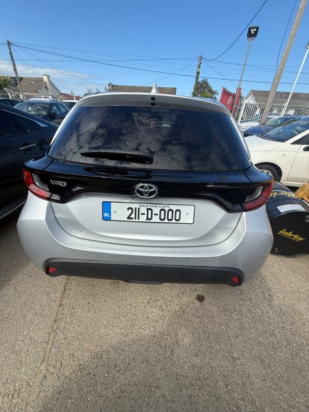 2021 Toyota Yaris - photo 7