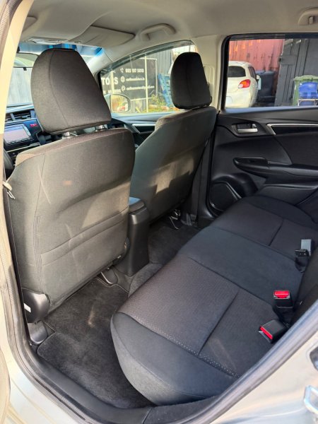 2015 Honda Fit - photo 10