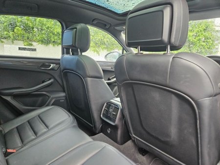 2021 Porsche Macan - photo 9