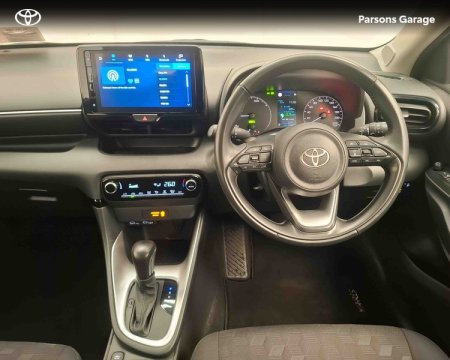 2025 Toyota Yaris - photo 9